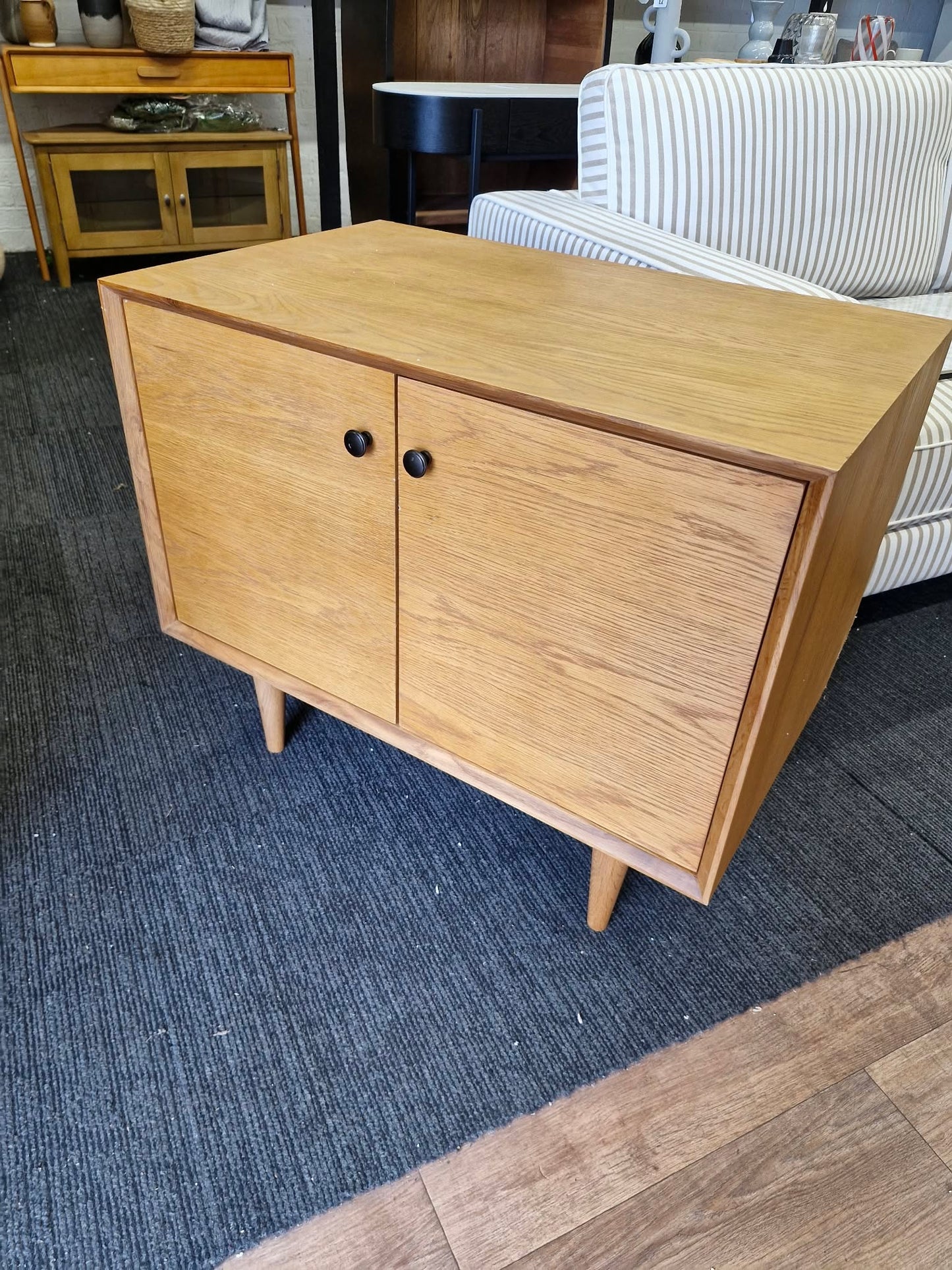Vintage Style Small Cabinet / Dark Oak Vanity Unit