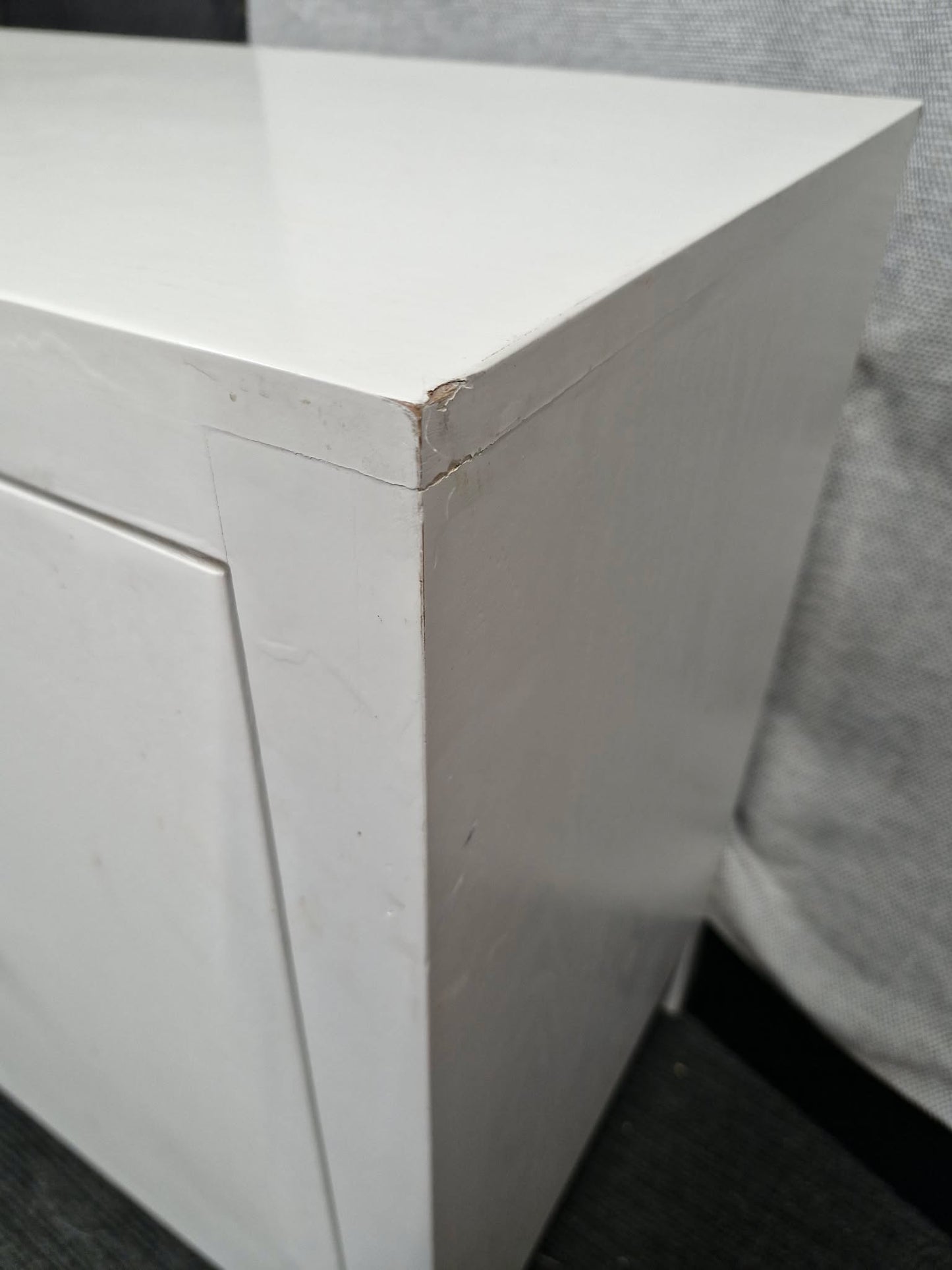 White Sideboard with 2 doors and 3 drawers