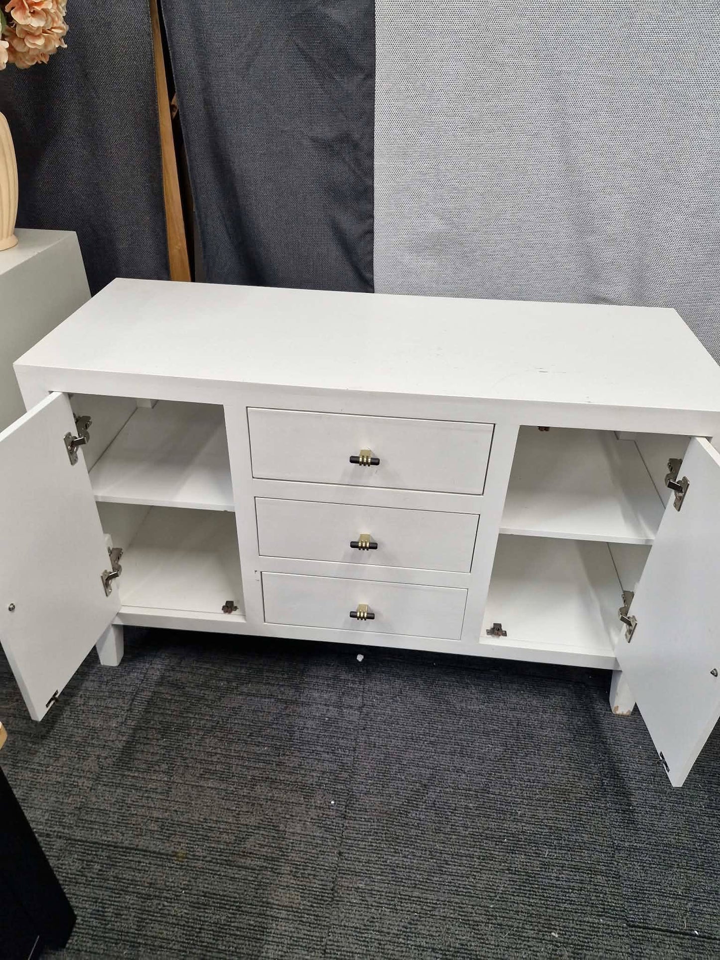 White Sideboard with 2 doors and 3 drawers