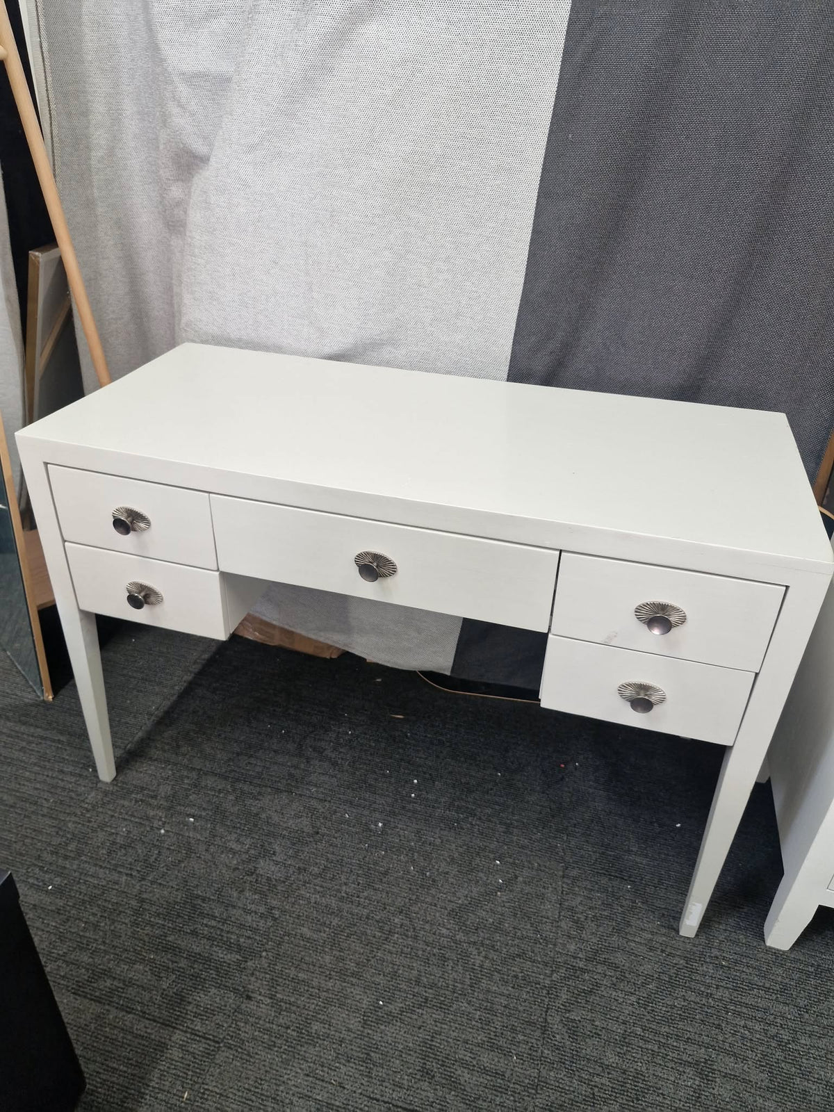 Light Grey 5 Drawer Dressing Table - Desk