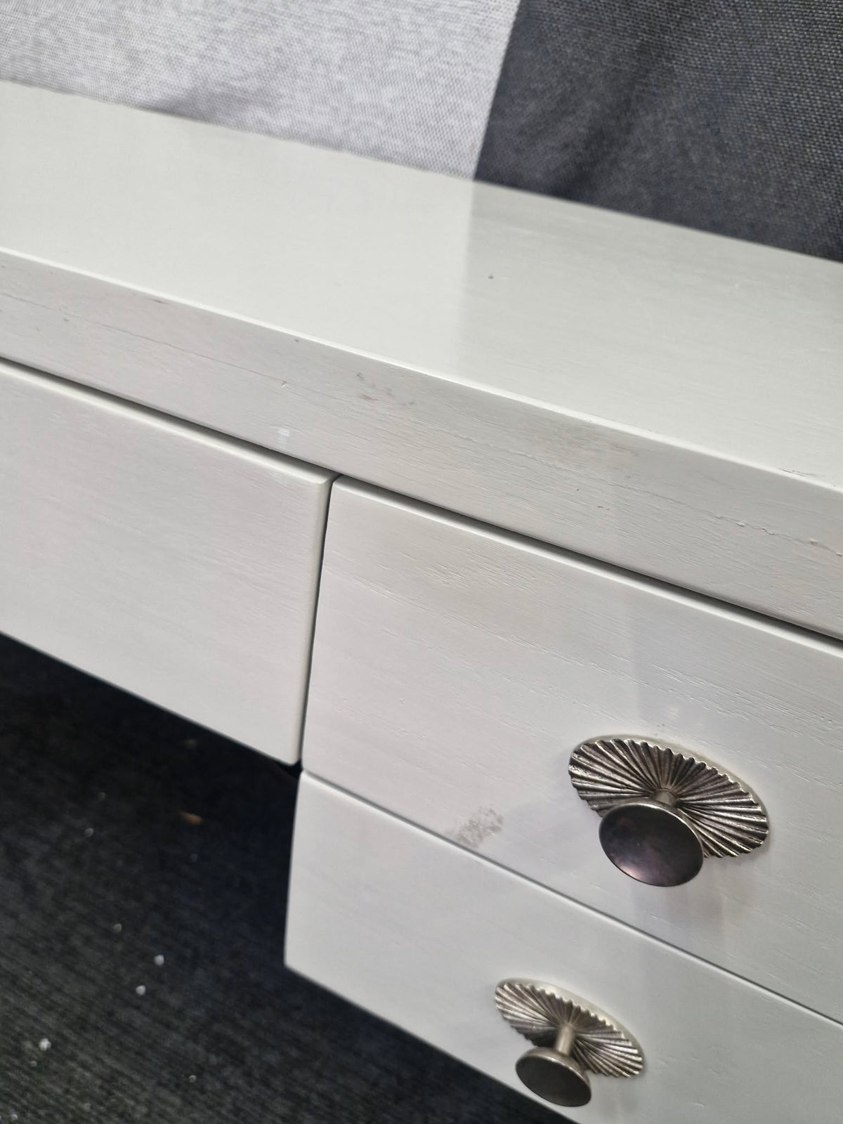 Light Grey 5 Drawer Dressing Table - Desk
