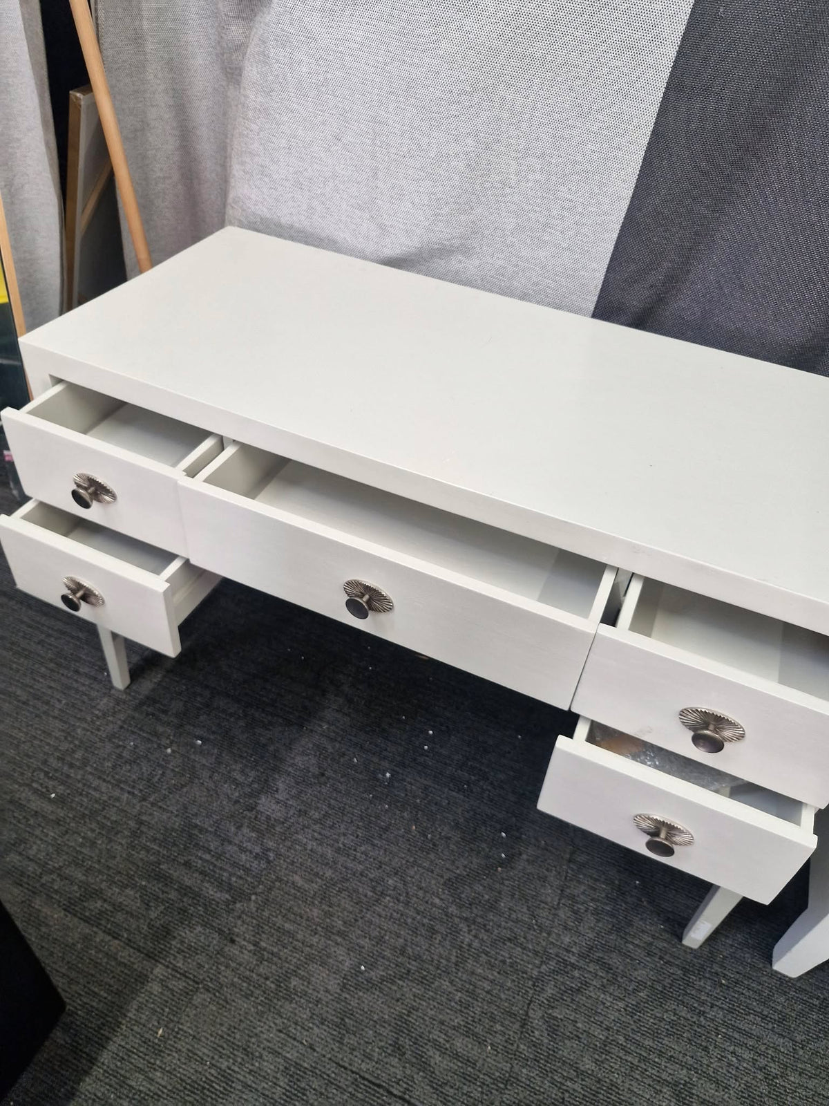Light Grey 5 Drawer Dressing Table - Desk