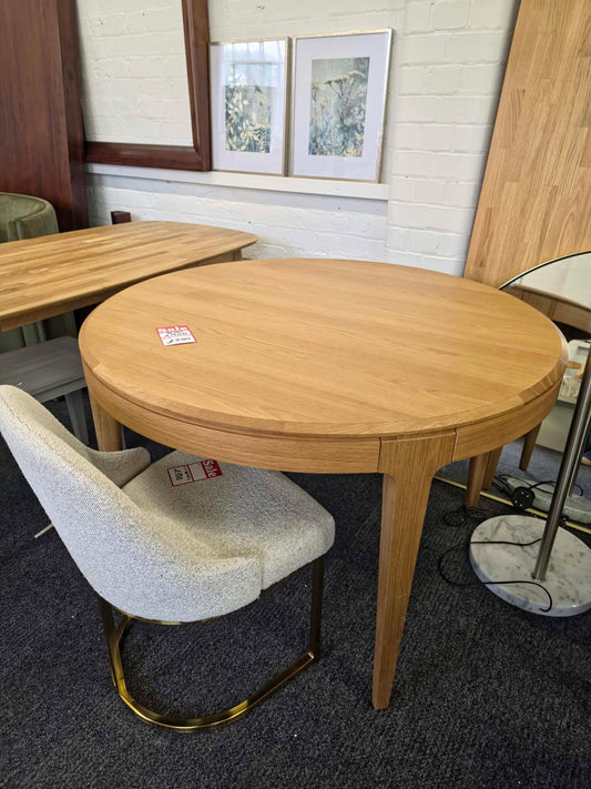 Round Extendable Oak Dining Table - Seats 4 to 8