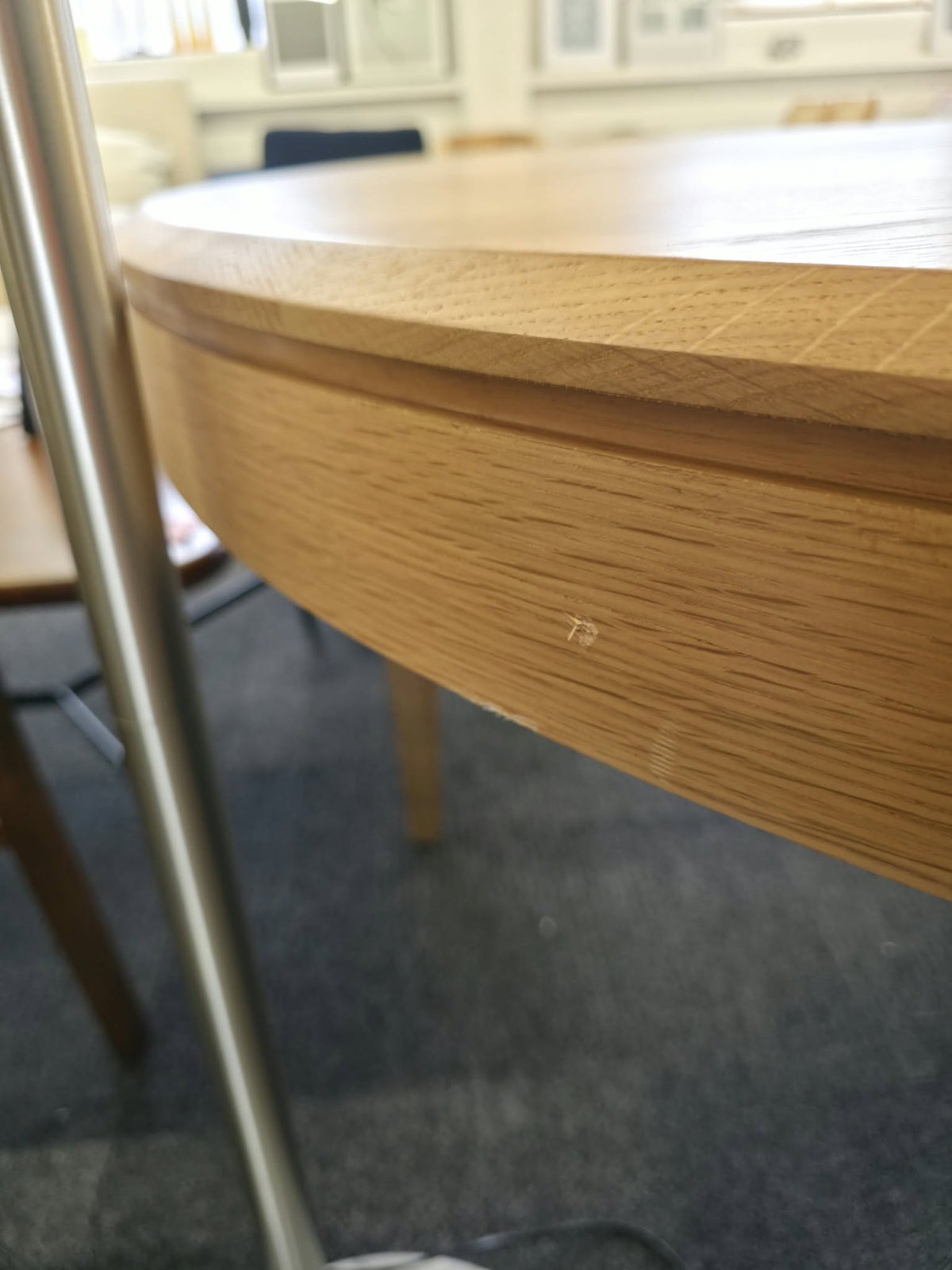 Round Extendable Oak Dining Table - Seats 4 to 8