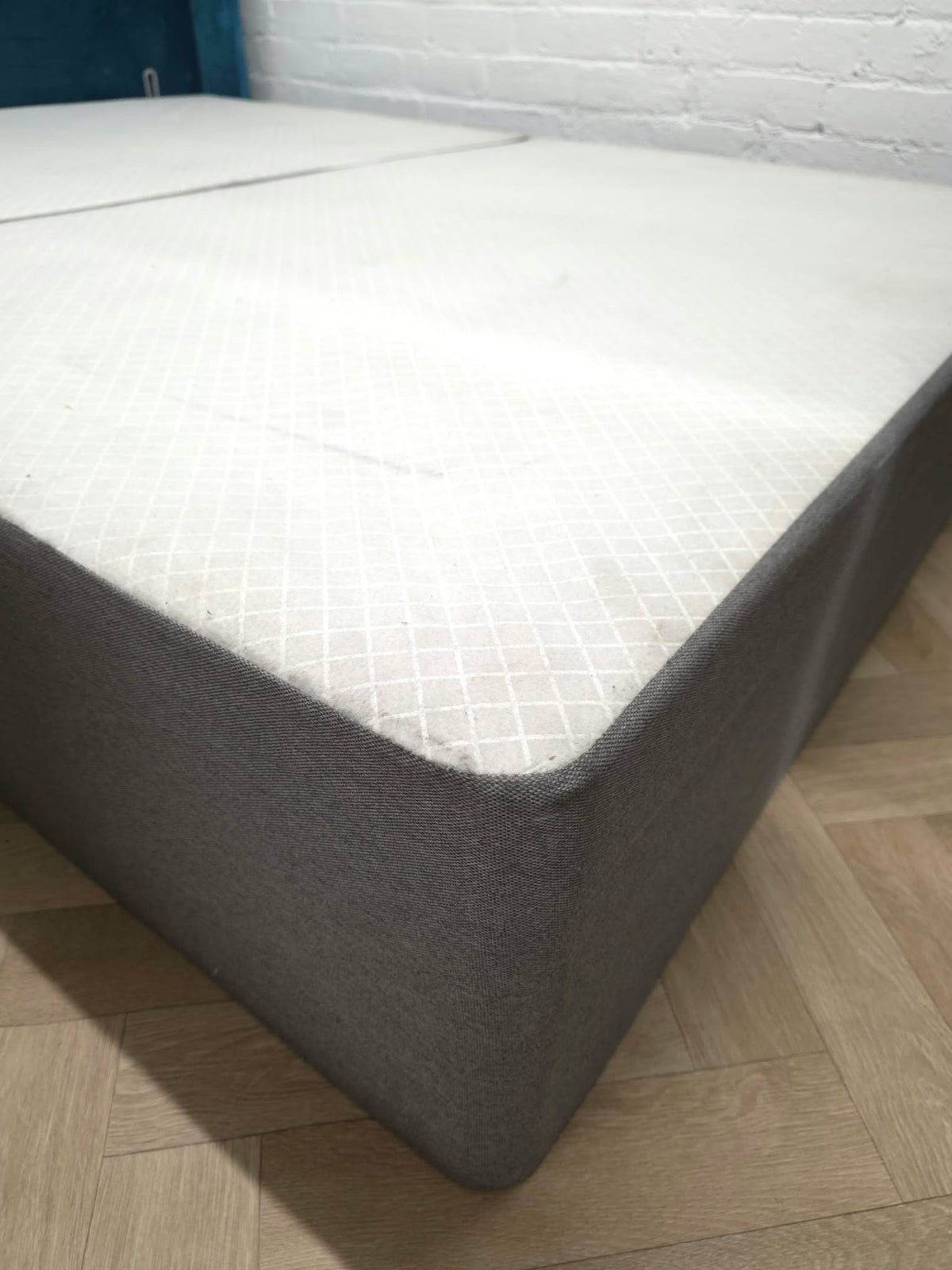 King Size Divan Bed with Tall Teal Velvet Winged Headboard, Grey Base