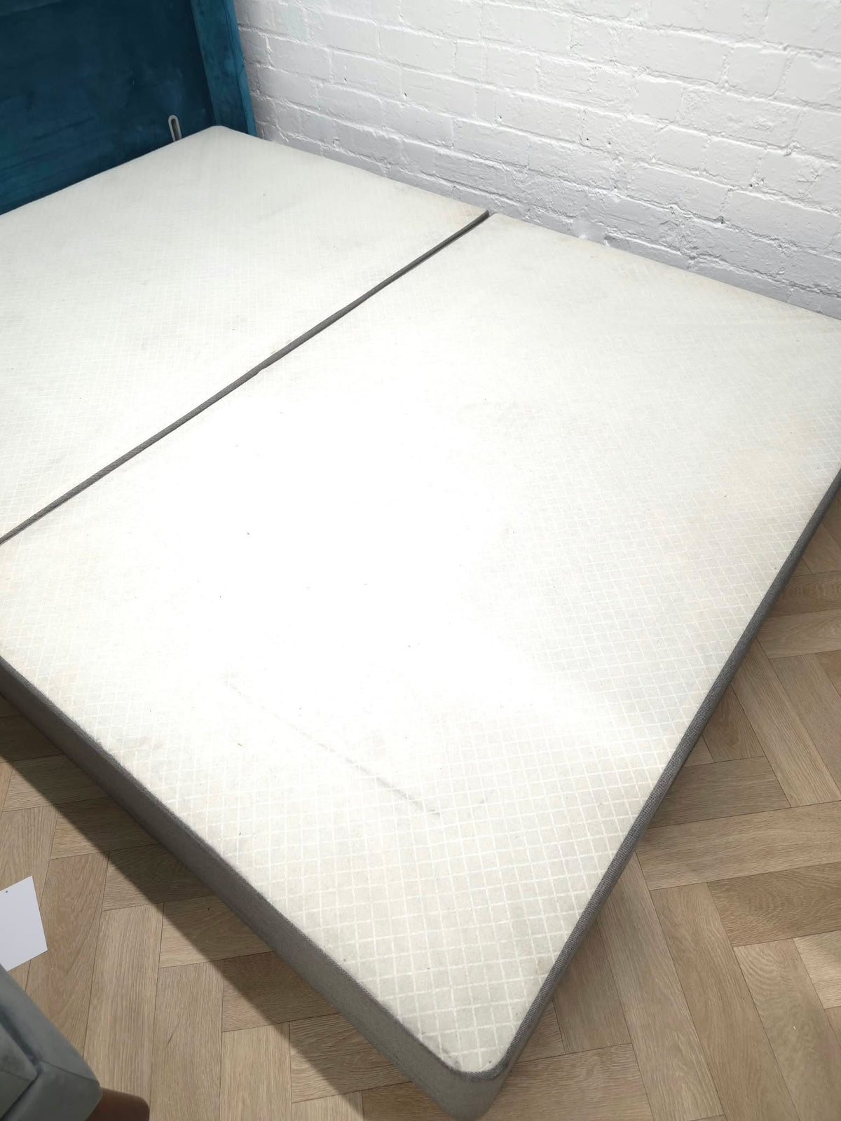 King Size Divan Bed with Tall Teal Velvet Winged Headboard, Grey Base