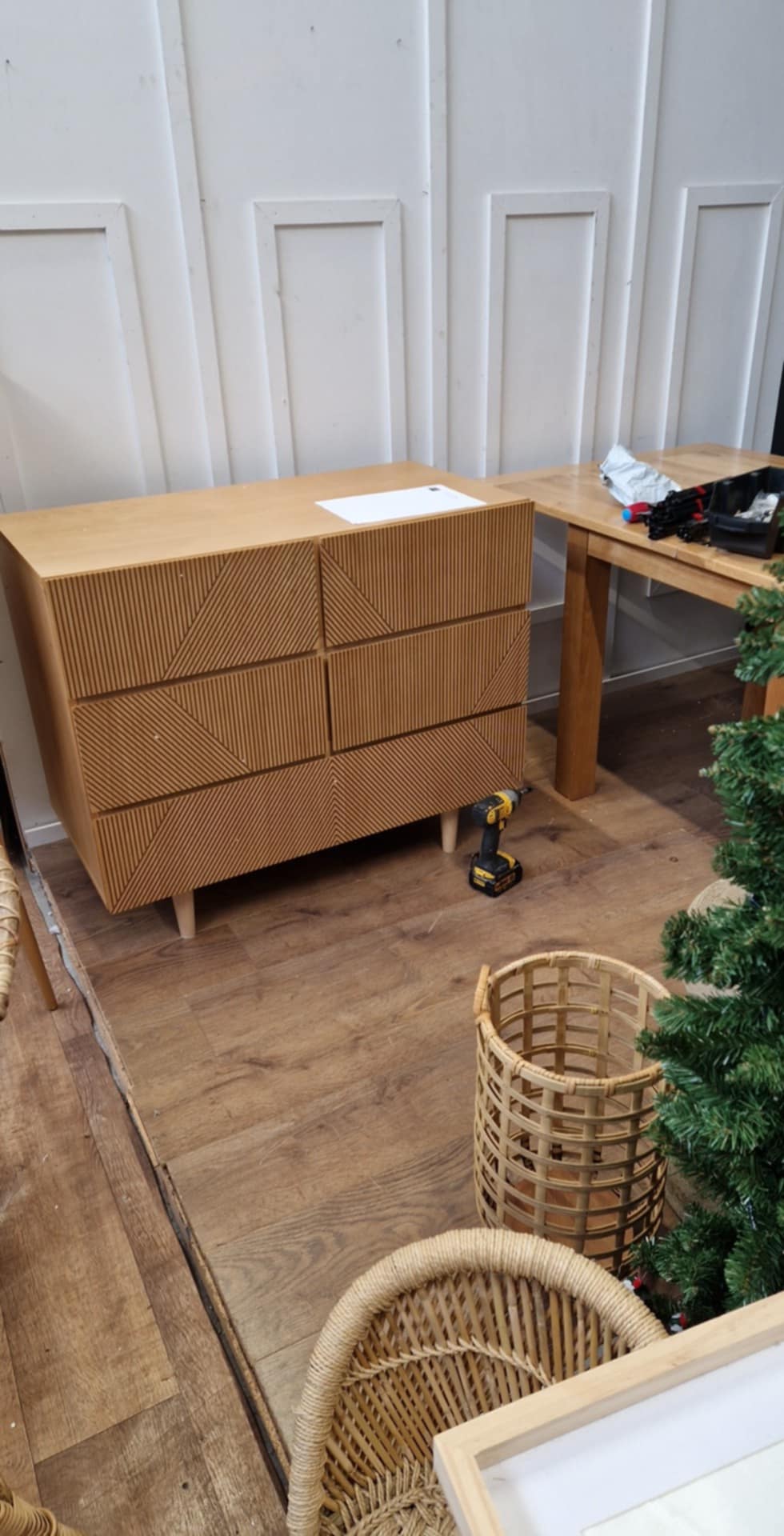 Vintage style chest of drawers