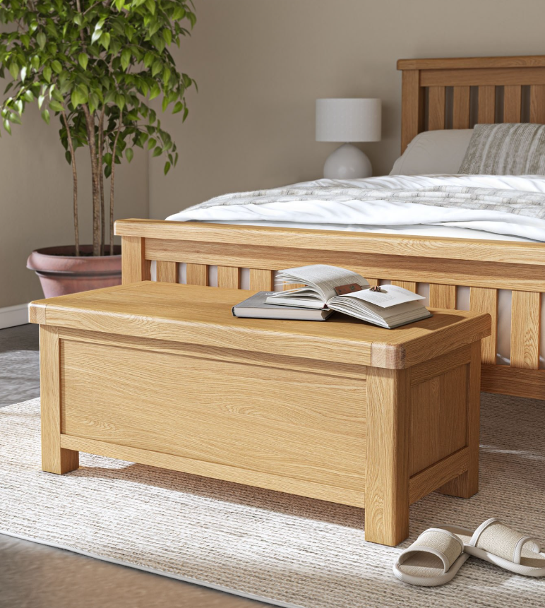 Oak Blanket End Of Bed Storage Box / Trunk