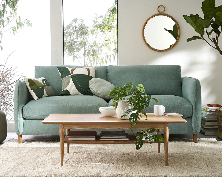 Oak Coffee Table with shelf