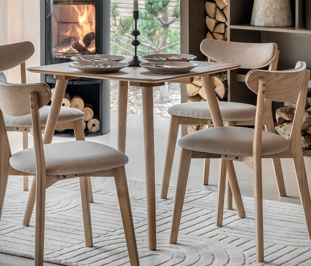 Light Oak Small Dining Table / 2-4 Seater