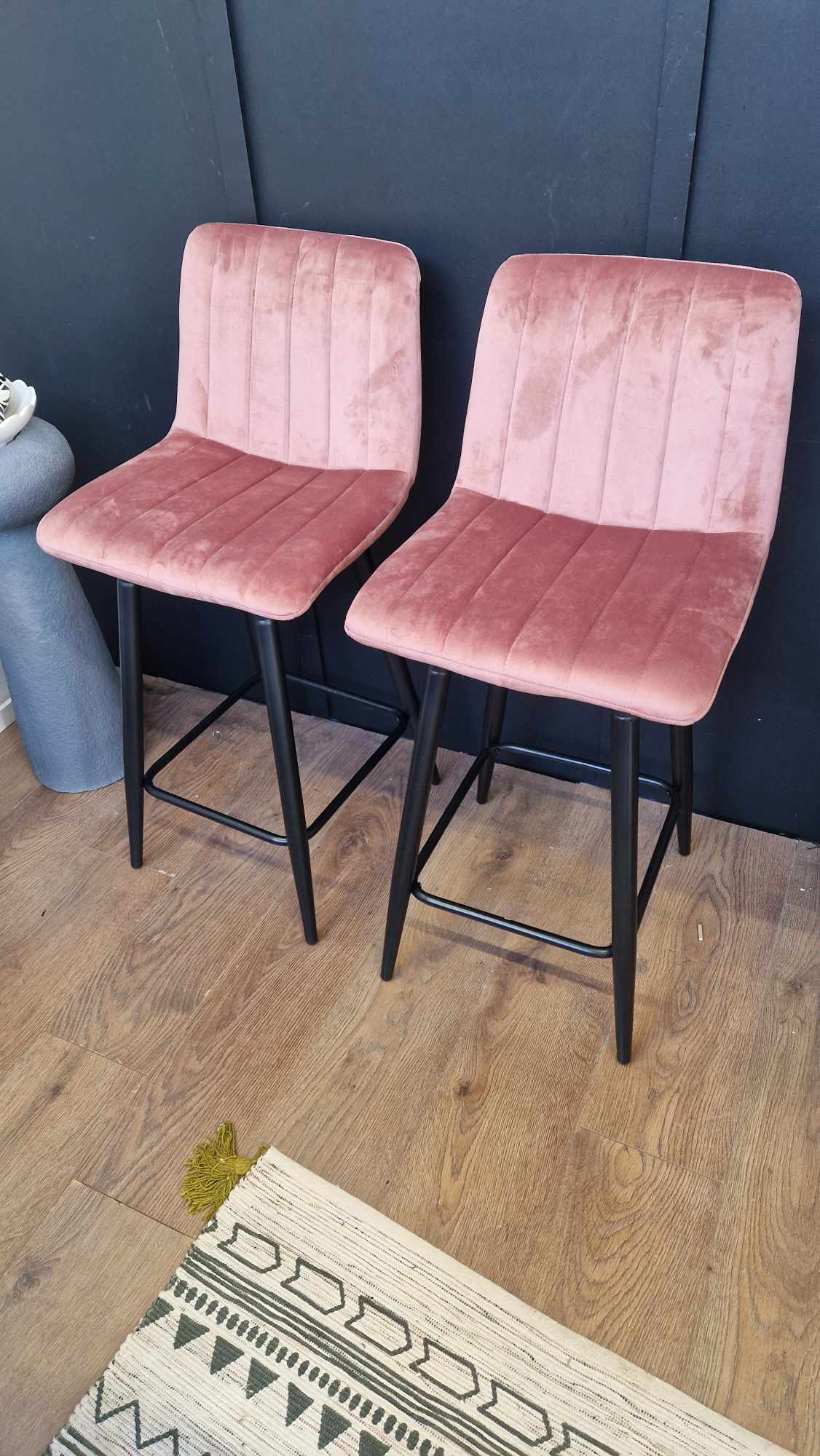 Breakfast Chairs Bar Stools Pink Velvet