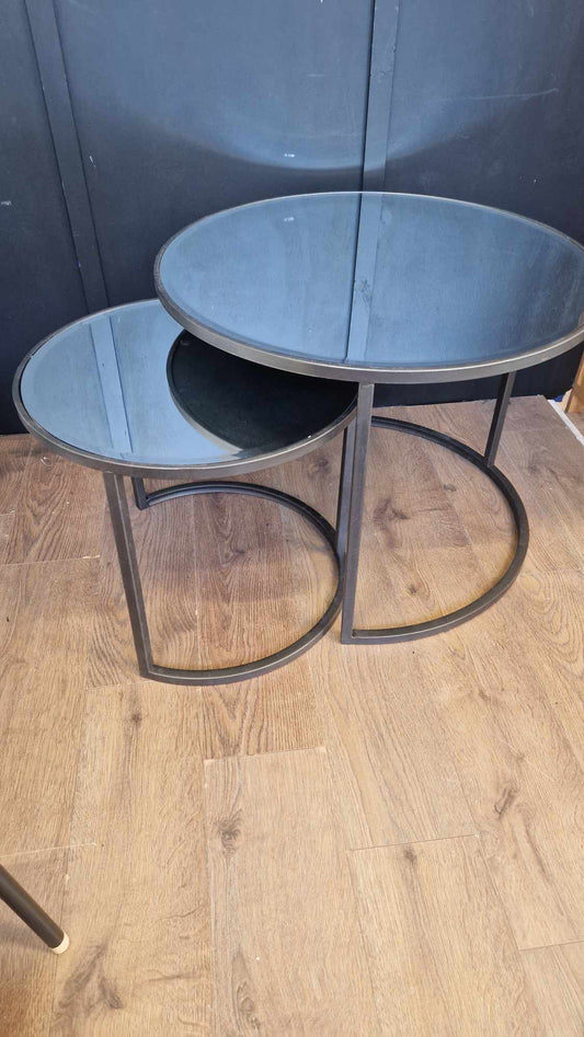 Nest of 2 coffee tables Mirror and black metal