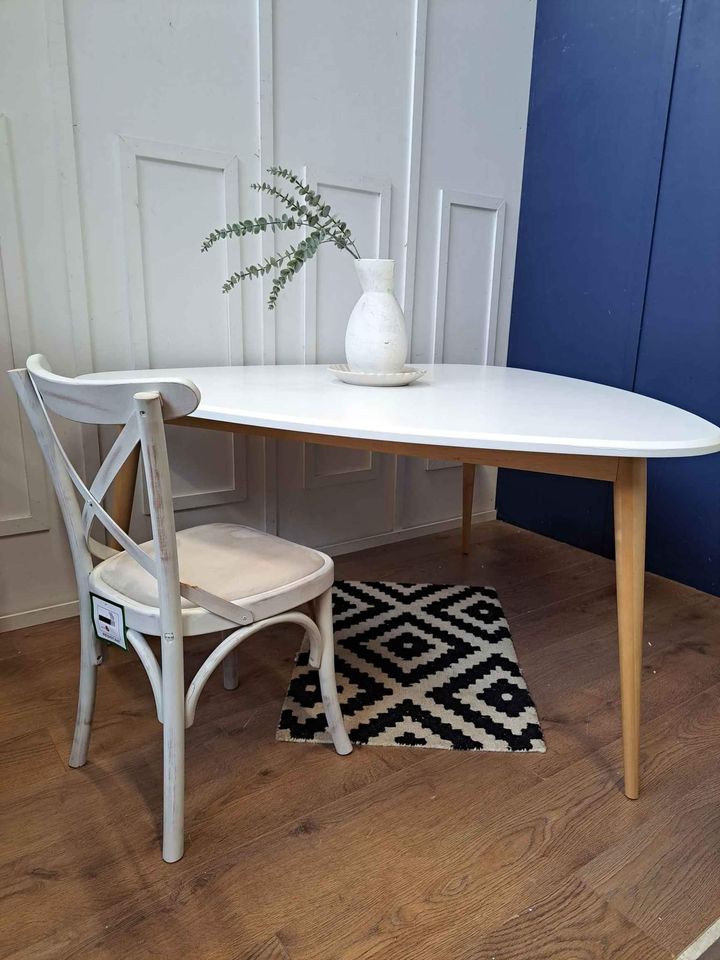 White retro dining deals table